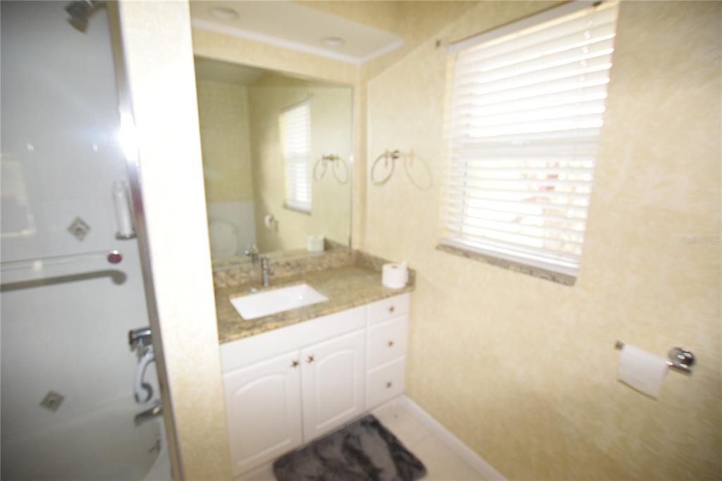 En Renta: $2,700 (3 camas, 2 baños, 2584 Pies cuadrados)