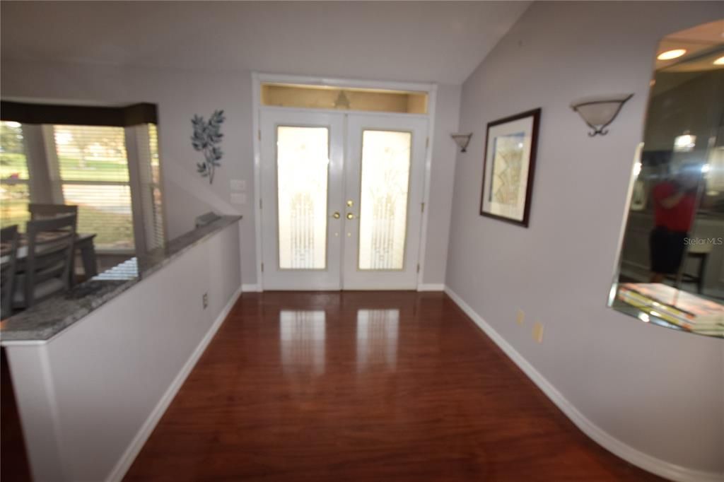 En Renta: $2,700 (3 camas, 2 baños, 2584 Pies cuadrados)