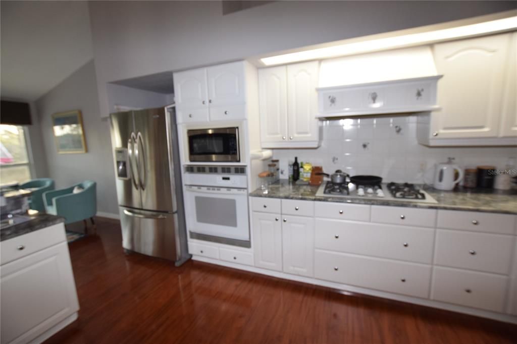 En Renta: $2,700 (3 camas, 2 baños, 2584 Pies cuadrados)