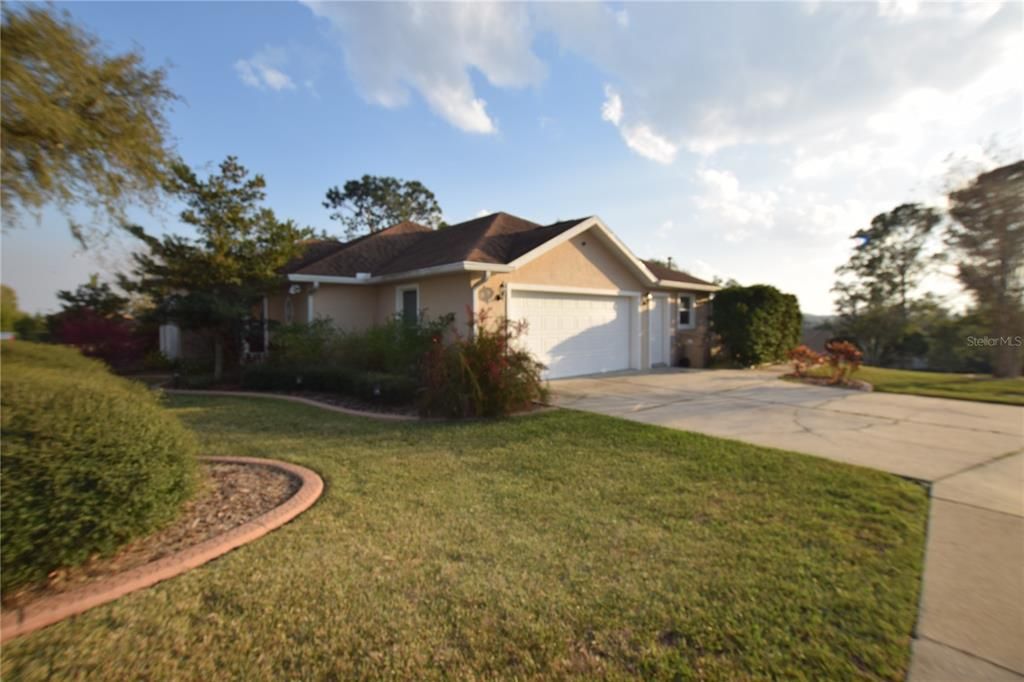 En Renta: $2,700 (3 camas, 2 baños, 2584 Pies cuadrados)