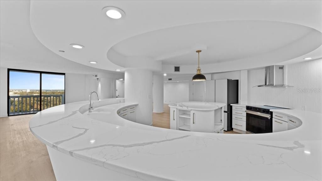 For Sale: $475,000 (1 beds, 1 baths, 1988 Square Feet)