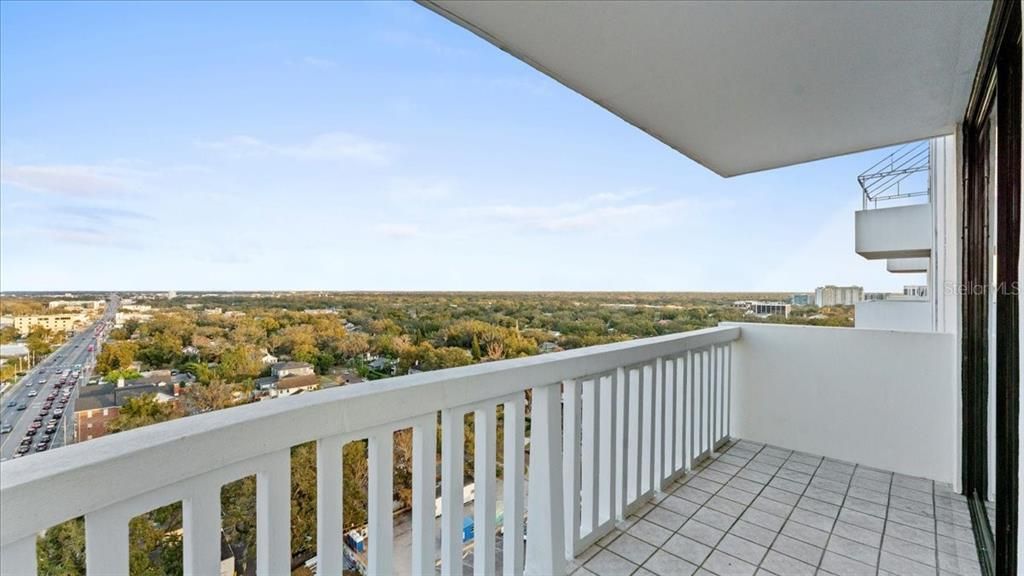 For Sale: $475,000 (1 beds, 1 baths, 1988 Square Feet)