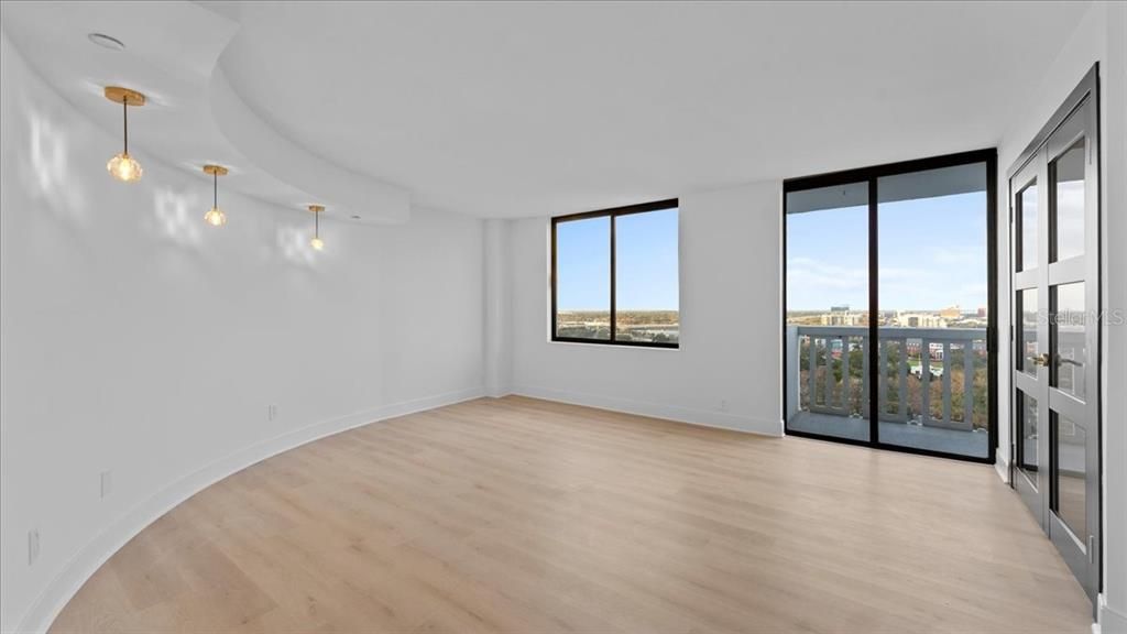 For Sale: $475,000 (1 beds, 1 baths, 1988 Square Feet)