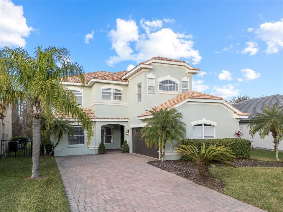 Recientemente alquilado: $4,500 (5 camas, 4 baños, 3355 Pies cuadrados)