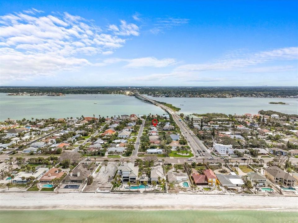 На продажу: $759,000 (2 спален, 2 ванн, 1360 Квадратных фут)