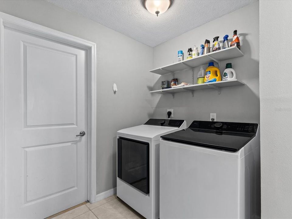 На продажу: $759,000 (2 спален, 2 ванн, 1360 Квадратных фут)