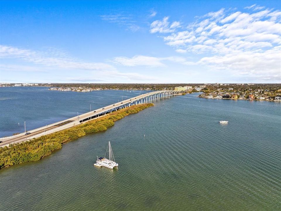 На продажу: $759,000 (2 спален, 2 ванн, 1360 Квадратных фут)