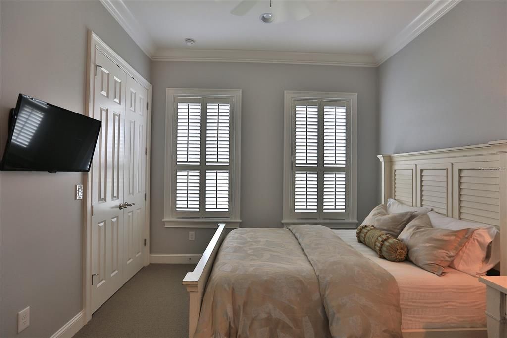 For Sale: $1,650,000 (3 beds, 2 baths, 2027 Square Feet)