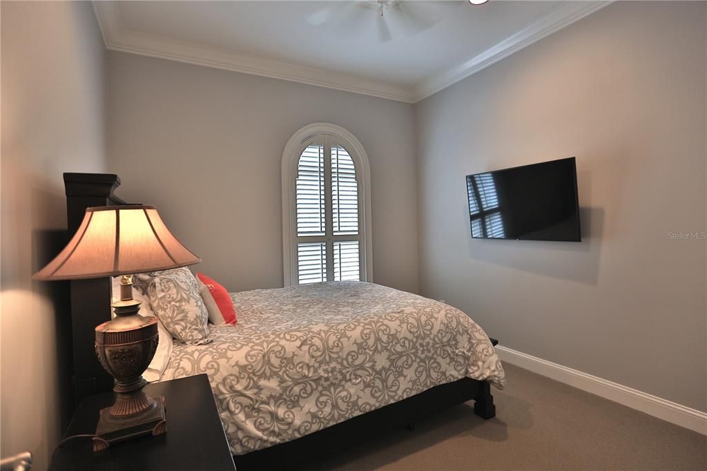 For Sale: $1,650,000 (3 beds, 2 baths, 2027 Square Feet)