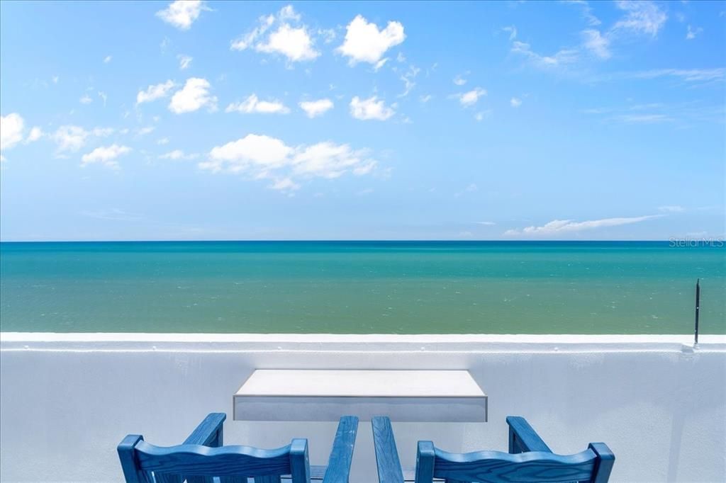 For Sale: $3,250,000 (4 beds, 5 baths, 5300 Square Feet)