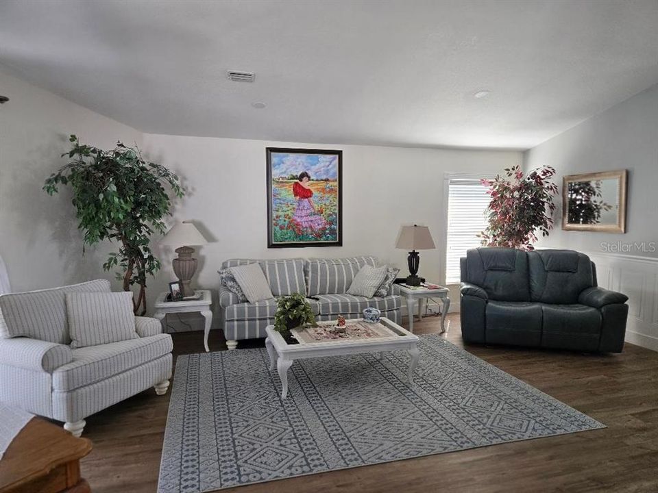 For Sale: $474,900 (3 beds, 2 baths, 1906 Square Feet)