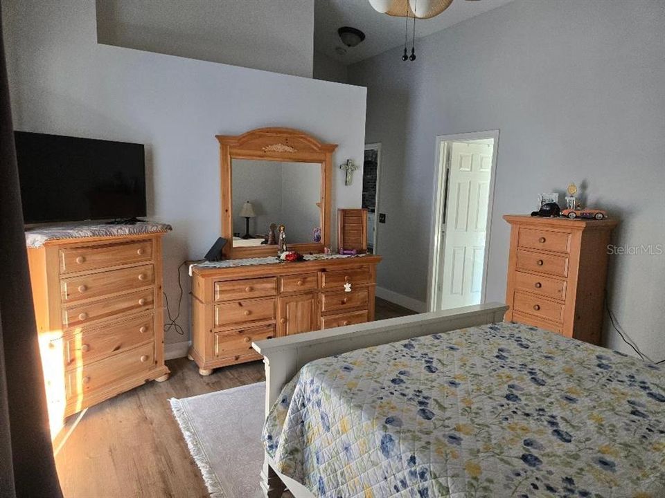 For Sale: $474,900 (3 beds, 2 baths, 1906 Square Feet)