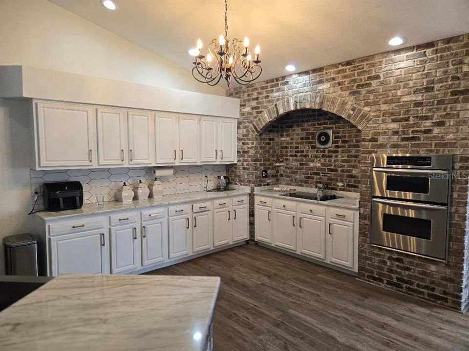 For Sale: $474,900 (3 beds, 2 baths, 1906 Square Feet)