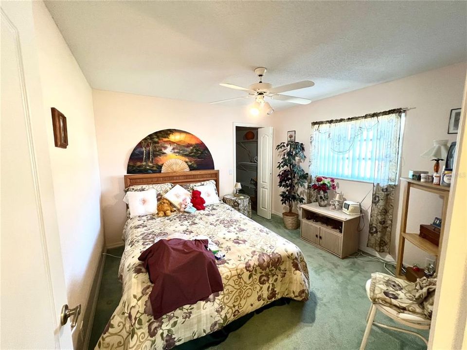 Active With Contract: $329,900 (3 beds, 2 baths, 1633 Square Feet)