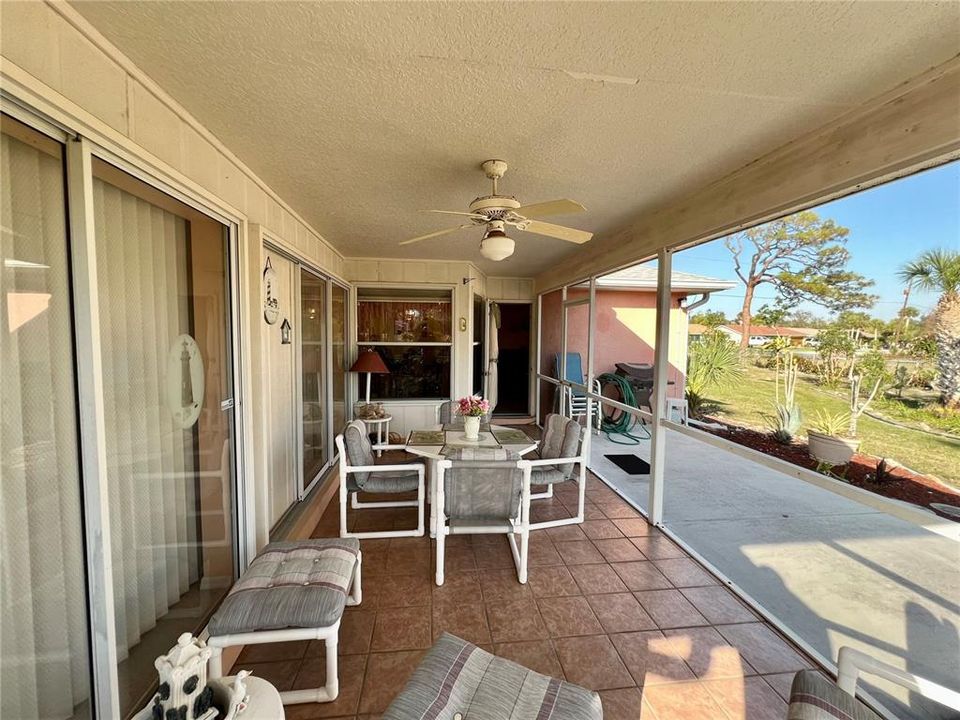 Active With Contract: $329,900 (3 beds, 2 baths, 1633 Square Feet)