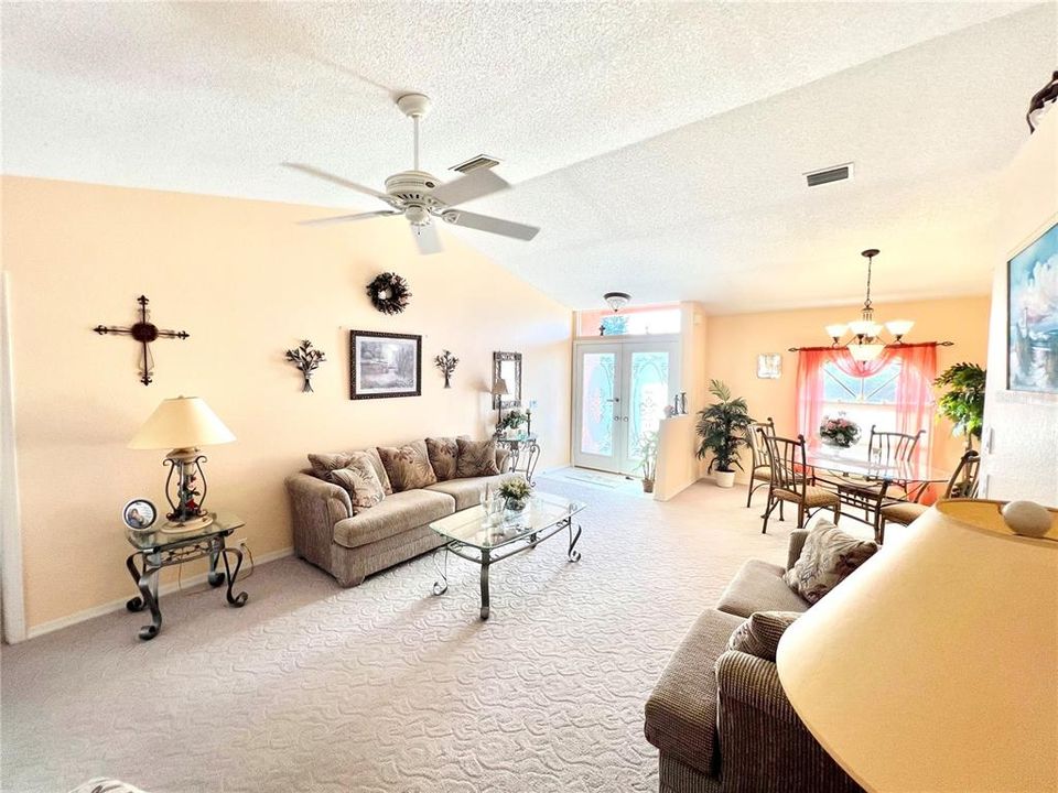 Active With Contract: $329,900 (3 beds, 2 baths, 1633 Square Feet)