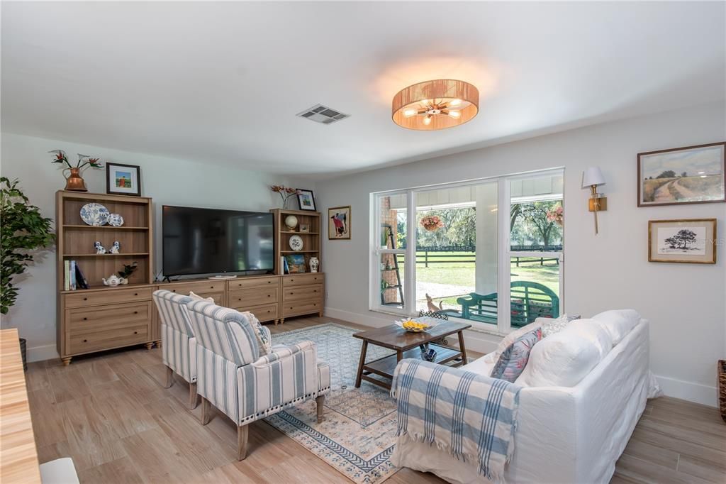 待售: $750,000 (3 贝兹, 2 浴室, 1457 平方英尺)