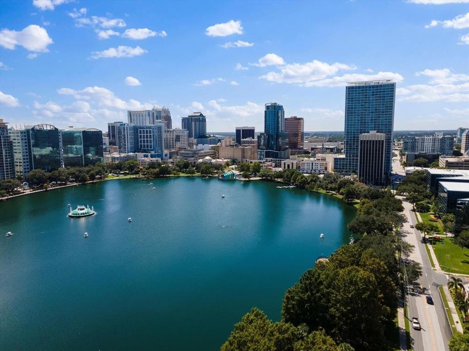 For Sale: $320,000 (1 beds, 1 baths, 932 Square Feet)