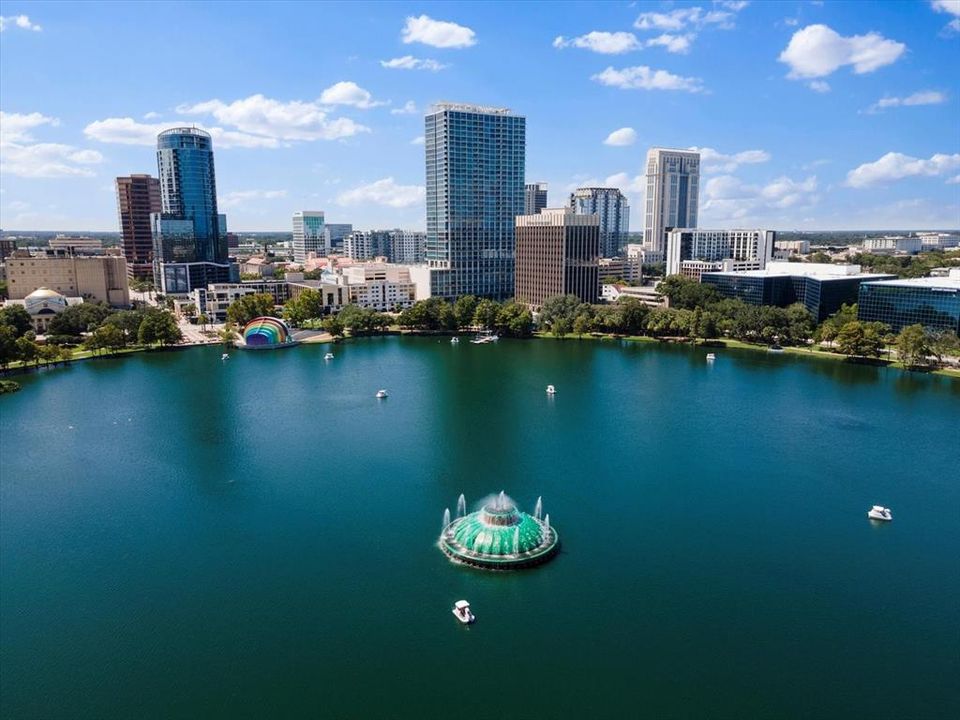 For Sale: $320,000 (1 beds, 1 baths, 932 Square Feet)