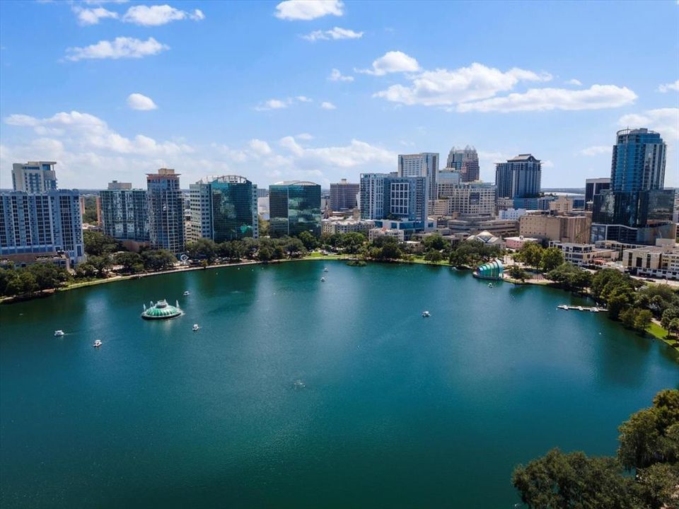 For Sale: $320,000 (1 beds, 1 baths, 932 Square Feet)