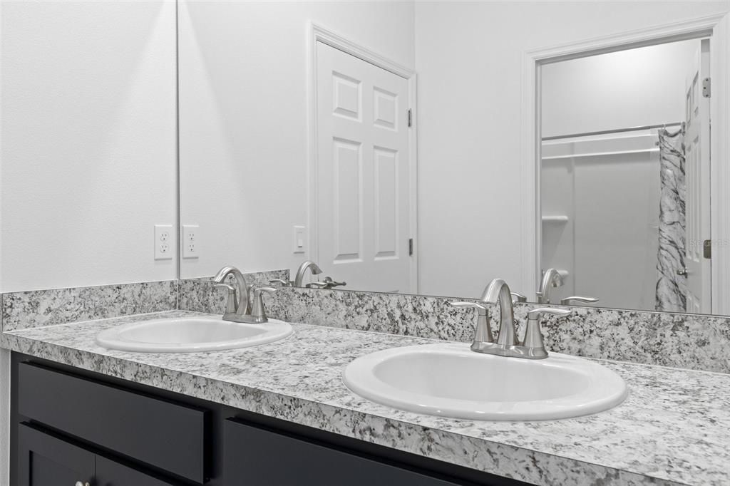 待售: $505,000 (3 贝兹, 3 浴室, 2470 平方英尺)