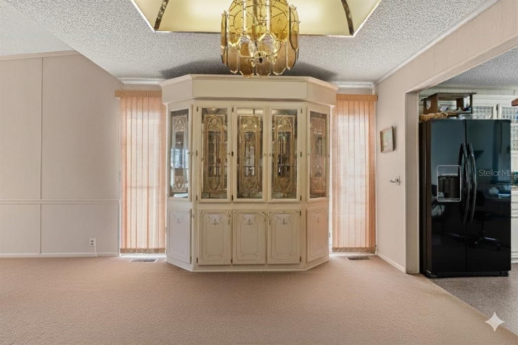 Под контрактом: $139,900 (2 спален, 2 ванн, 1818 Квадратных фут)