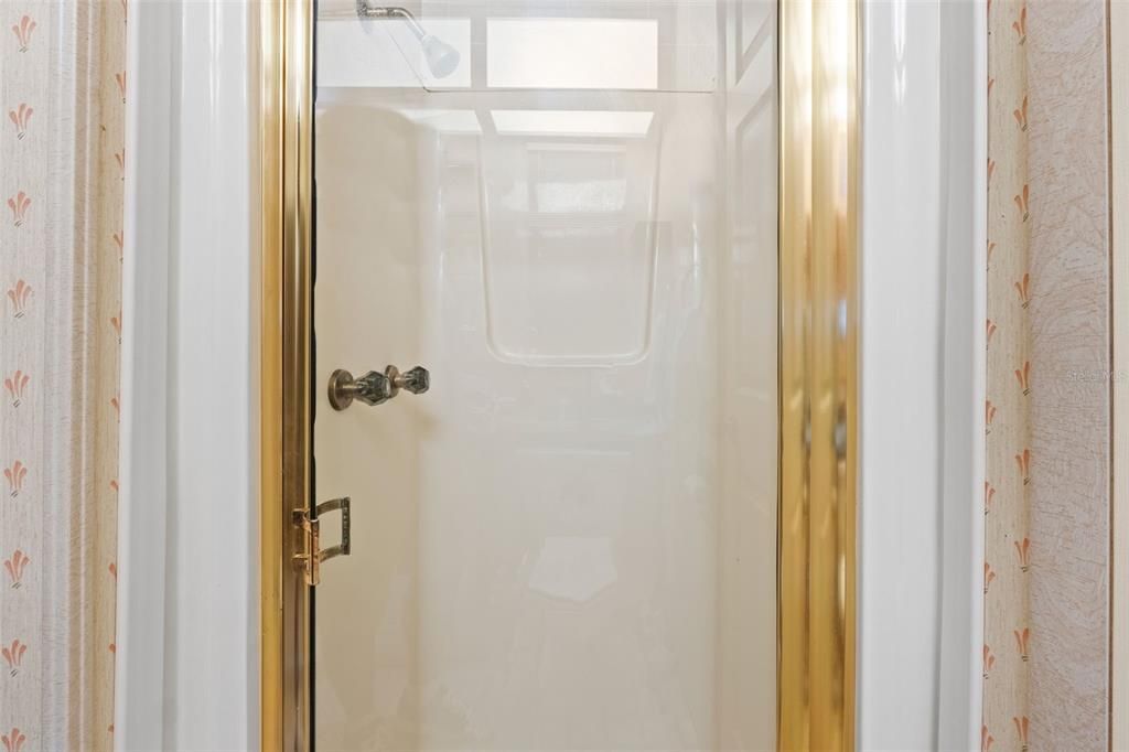Под контрактом: $139,900 (2 спален, 2 ванн, 1818 Квадратных фут)