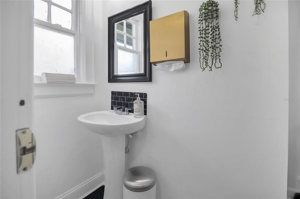 待售: $160,000 (0 贝兹, 0 浴室, 2638 平方英尺)