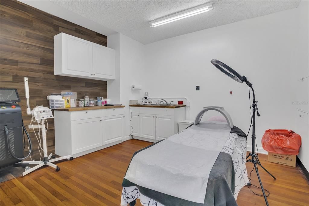 待售: $160,000 (0 贝兹, 0 浴室, 2638 平方英尺)