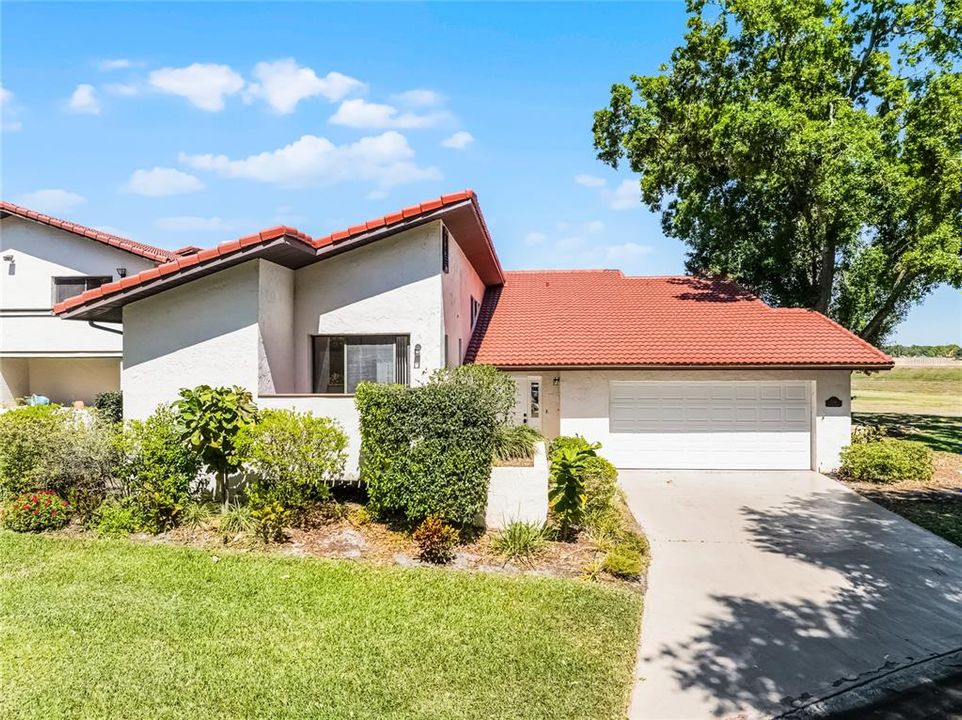 Недавно продано: $299,000 (2 спален, 2 ванн, 2172 Квадратных фут)