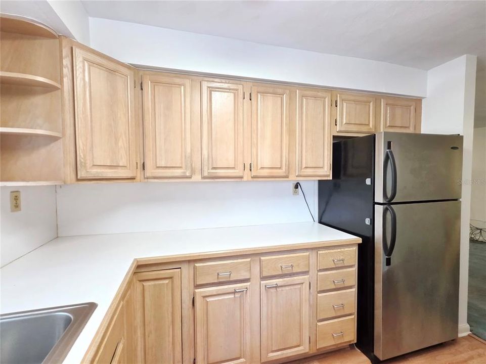 Active With Contract: $295,000 (2 beds, 2 baths, 1371 Square Feet)