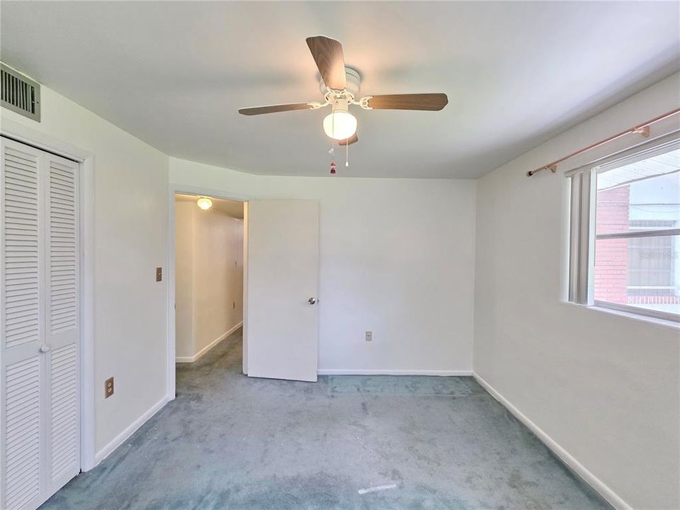 Active With Contract: $295,000 (2 beds, 2 baths, 1371 Square Feet)