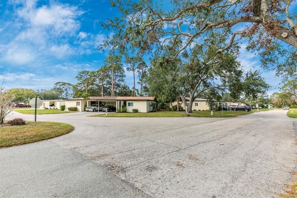 Active With Contract: $200,000 (2 beds, 2 baths, 1545 Square Feet)