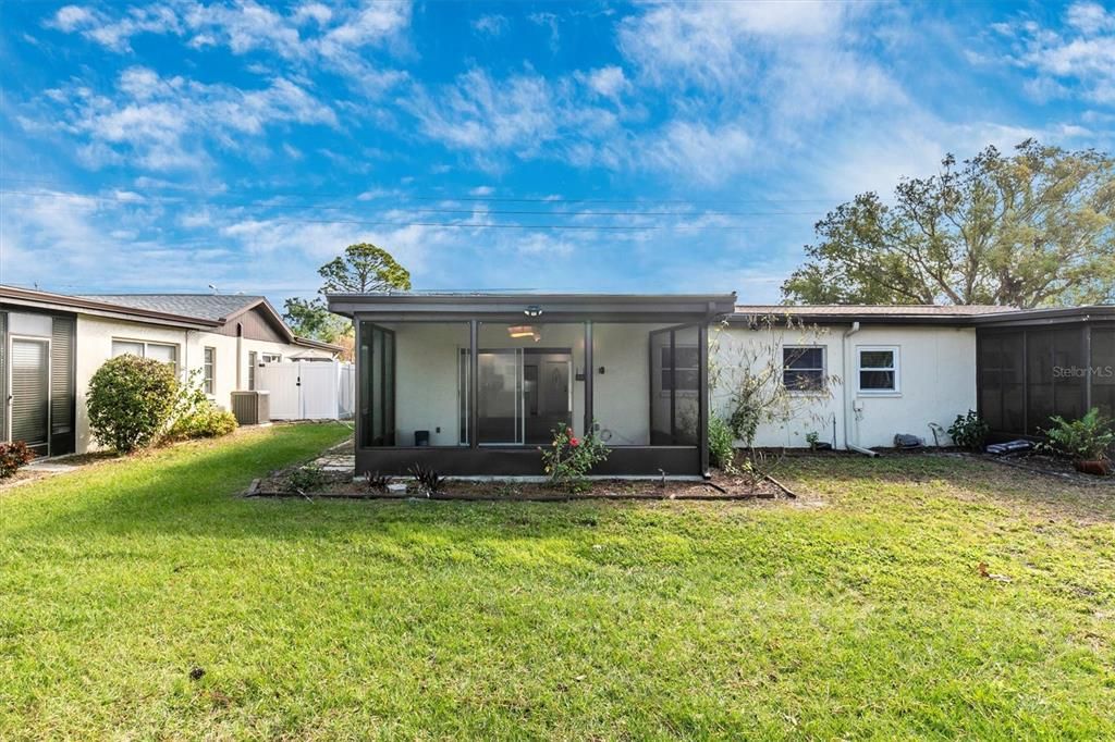 Active With Contract: $200,000 (2 beds, 2 baths, 1545 Square Feet)