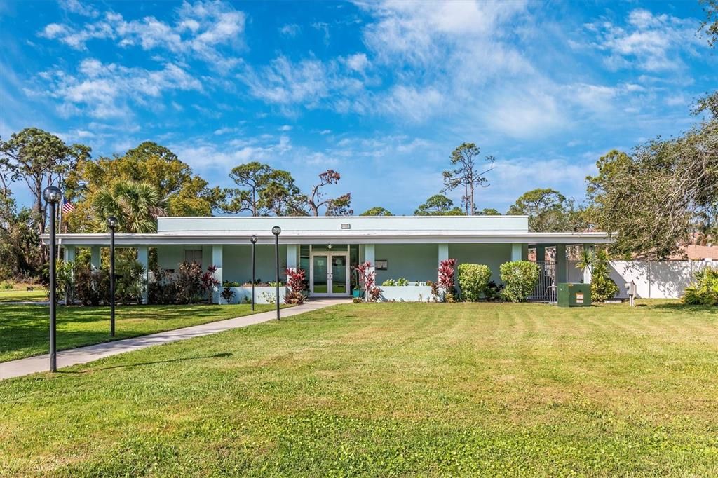 Active With Contract: $200,000 (2 beds, 2 baths, 1545 Square Feet)