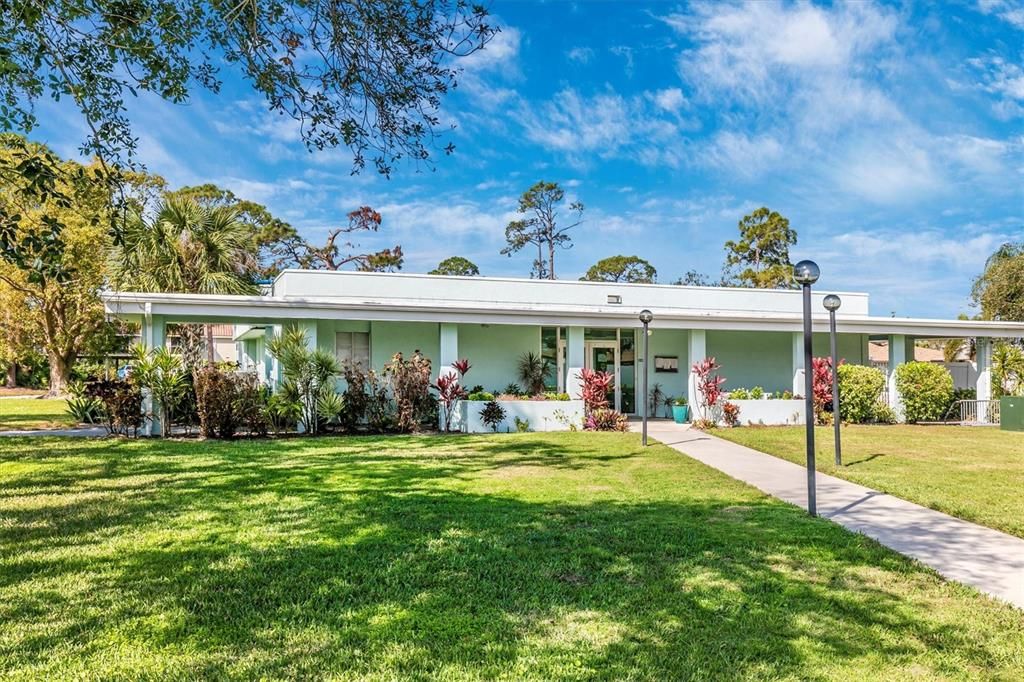 Active With Contract: $200,000 (2 beds, 2 baths, 1545 Square Feet)