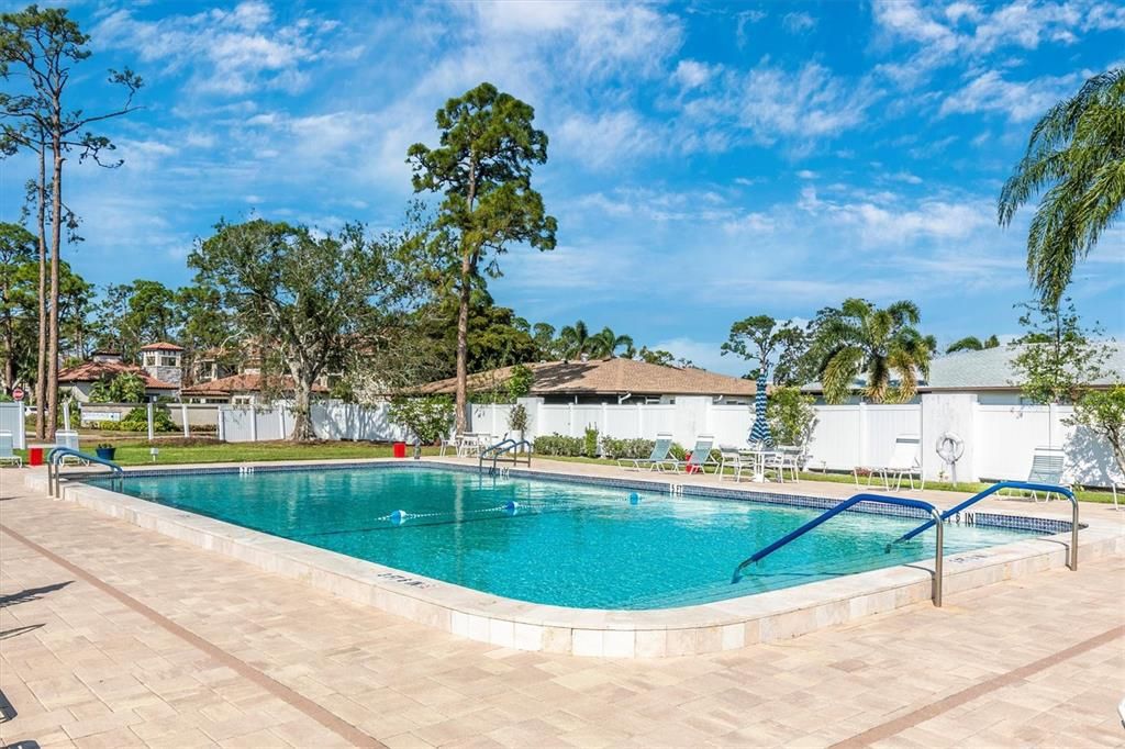 Active With Contract: $200,000 (2 beds, 2 baths, 1545 Square Feet)