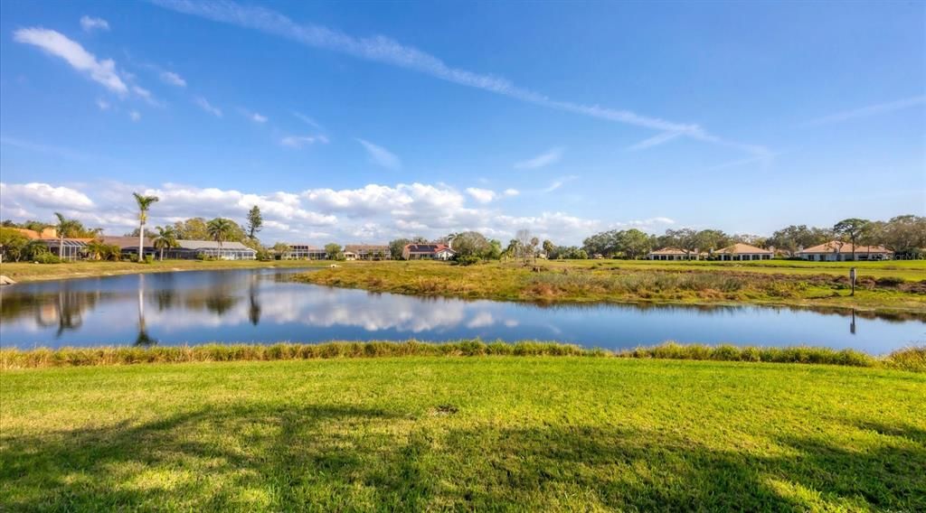 Active With Contract: $828,000 (3 beds, 3 baths, 2359 Square Feet)