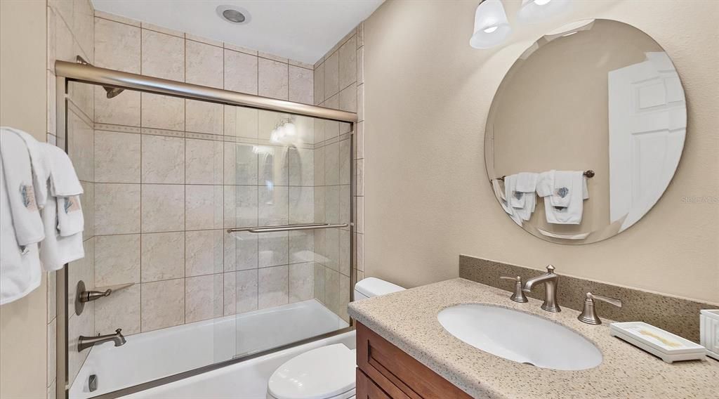 Active With Contract: $828,000 (3 beds, 3 baths, 2359 Square Feet)