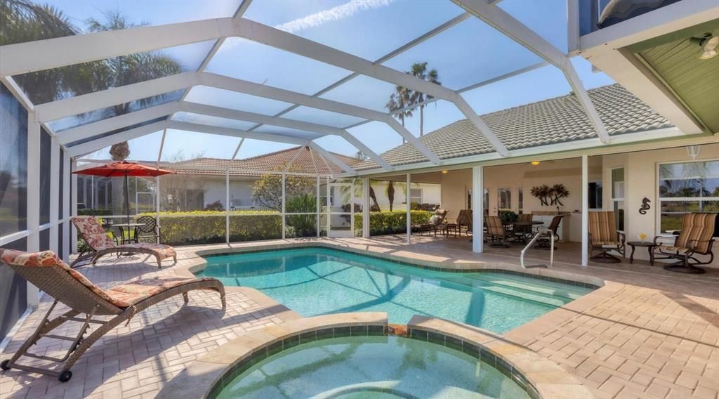 Active With Contract: $828,000 (3 beds, 3 baths, 2359 Square Feet)