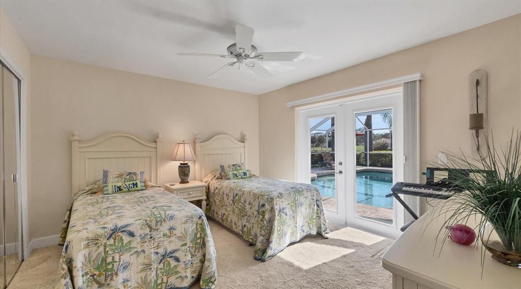 Active With Contract: $828,000 (3 beds, 3 baths, 2359 Square Feet)