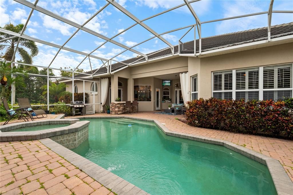 Active With Contract: $979,000 (5 beds, 4 baths, 3890 Square Feet)