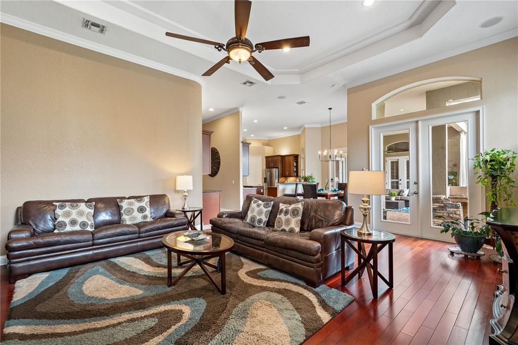 Active With Contract: $979,000 (5 beds, 4 baths, 3890 Square Feet)