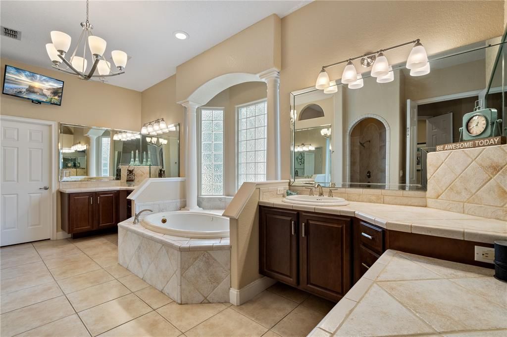 Active With Contract: $979,000 (5 beds, 4 baths, 3890 Square Feet)