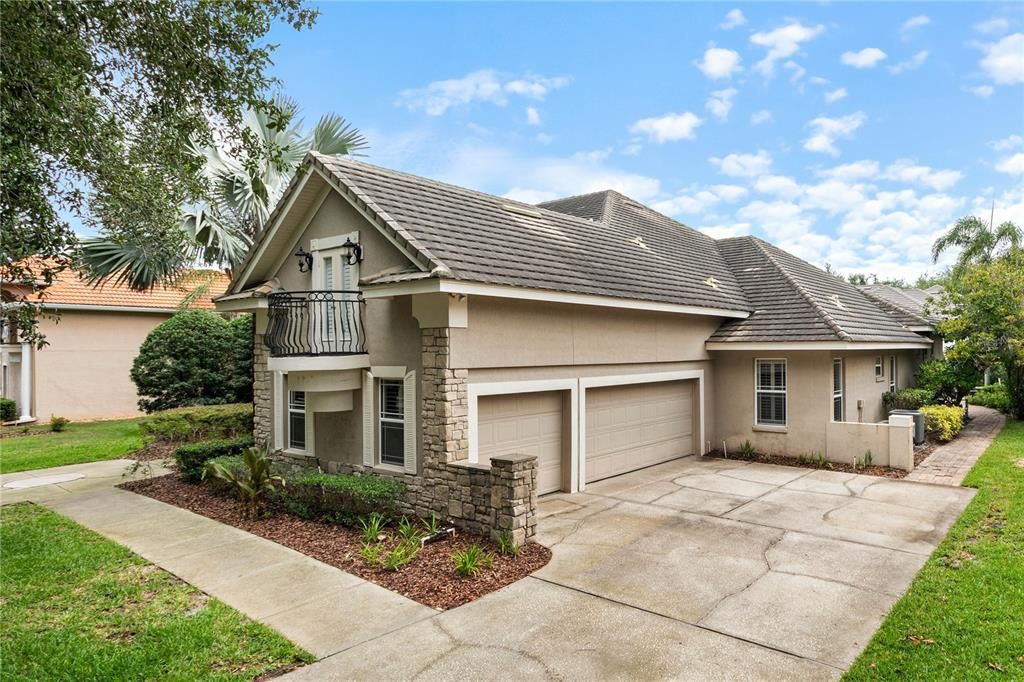 Active With Contract: $979,000 (5 beds, 4 baths, 3890 Square Feet)