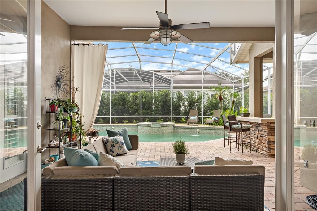 Active With Contract: $979,000 (5 beds, 4 baths, 3890 Square Feet)