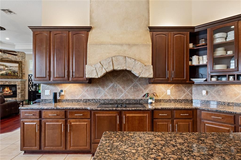 Active With Contract: $979,000 (5 beds, 4 baths, 3890 Square Feet)