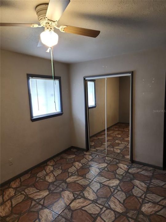 Active With Contract: $169,900 (3 beds, 1 baths, 1008 Square Feet)