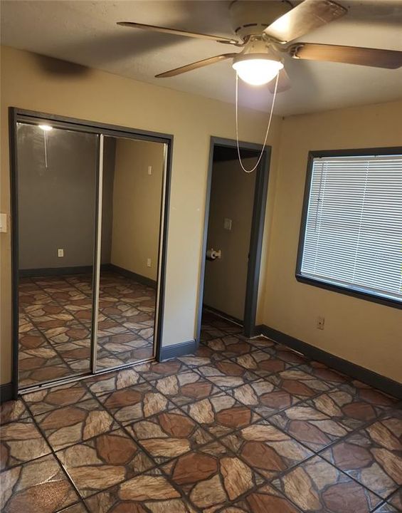 Active With Contract: $169,900 (3 beds, 1 baths, 1008 Square Feet)