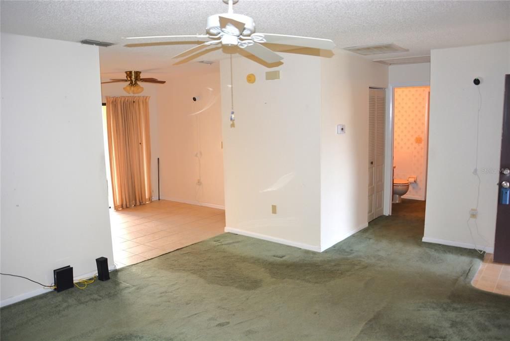 For Sale: $110,000 (2 beds, 2 baths, 960 Square Feet)